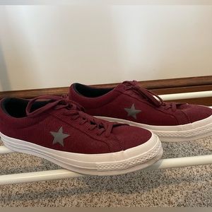 Men’s 10.5 Converse